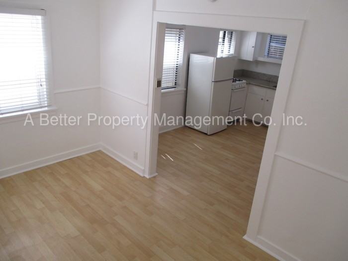 6209 E Seaside Walk - Photo 3 of 5