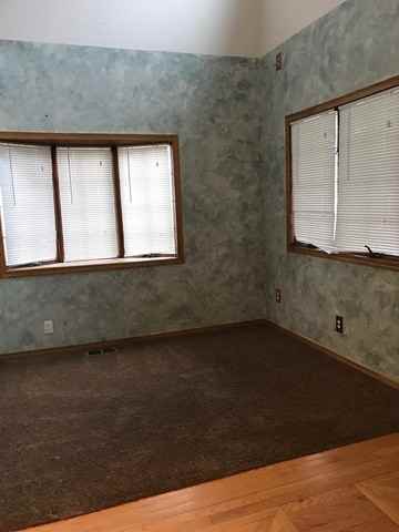 1913 Cowing Ln - Photo 2 of 24