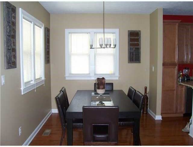 1720 Yandes St - Photo 3 of 9