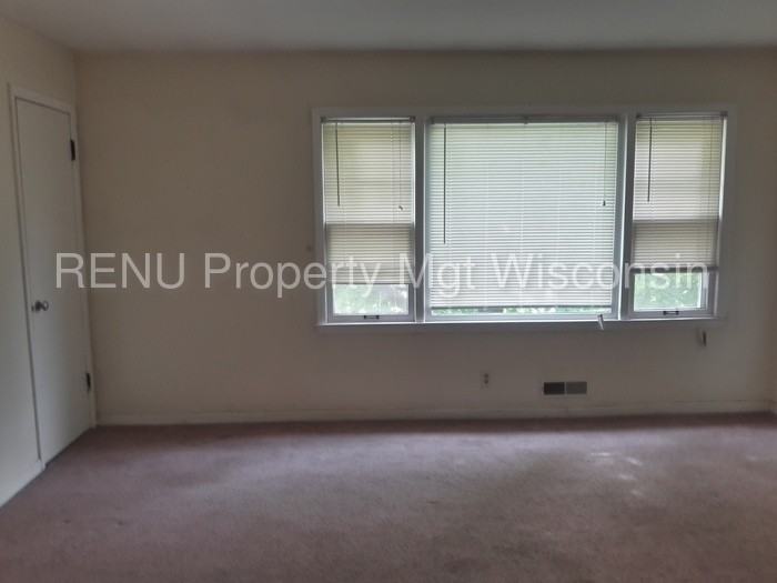 3618 S 23rd St - Photo 2 of 8