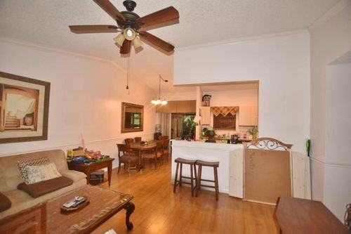 64 Vía De Casas Norte - Photo 2 of 4