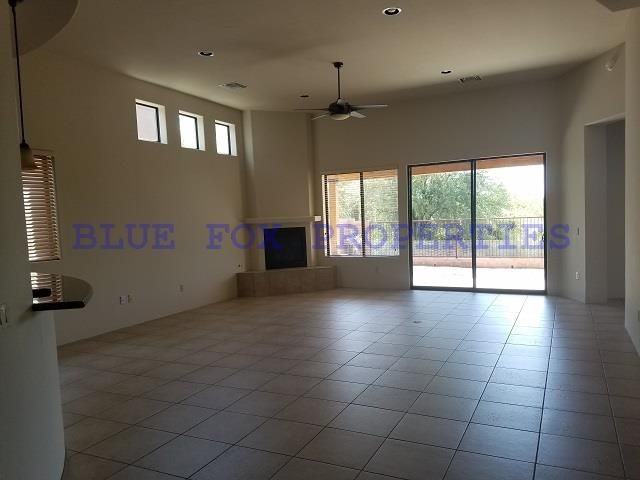 11582 N Moon Ranch Pl - Photo 3 of 15