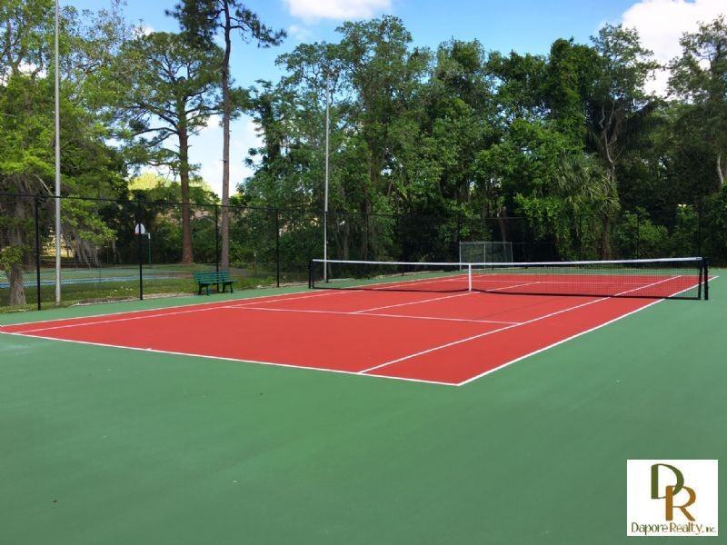 612 Woodridge Dr - Photo 3 of 16