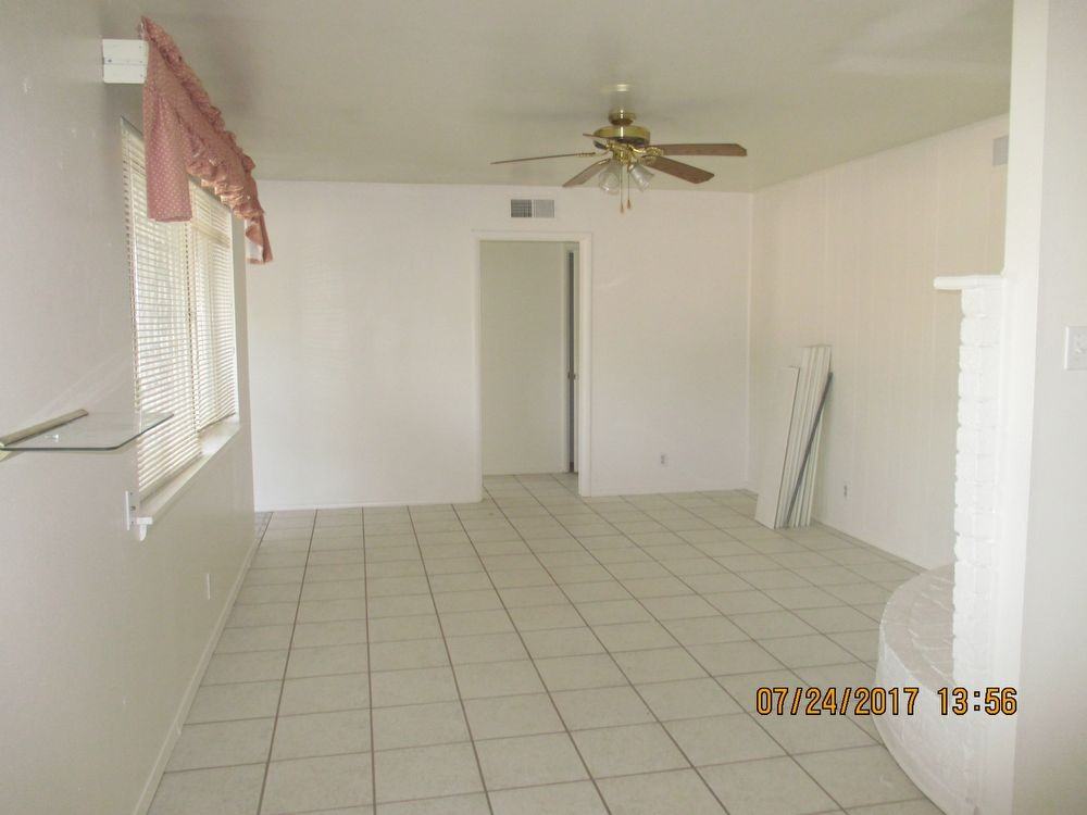 306 Kent Ave - Photo 3 of 25