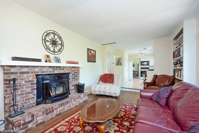 58 Flint Dr - Photo 3 of 9