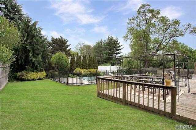 14 Tara Ln - Photo 3 of 14