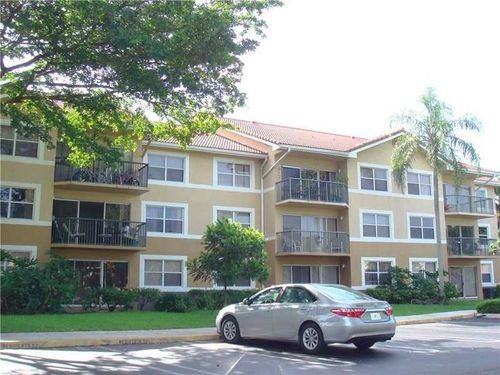 8721 Wiles Rd #30