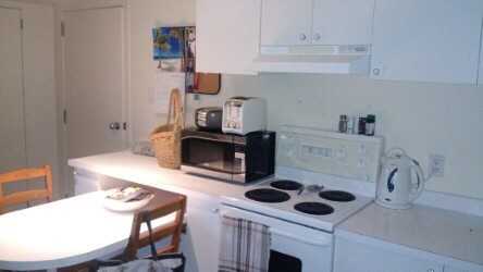 297 Royal Ave - Photo 3 of 9