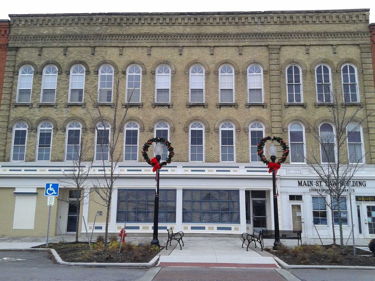 174 Main St - Photo 2 of 9