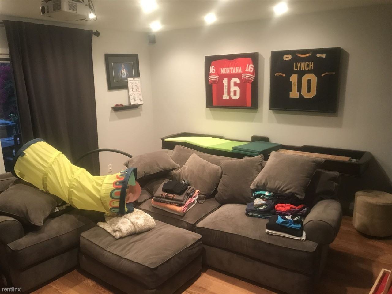 22505 Ralston Pl - Photo 3 of 9