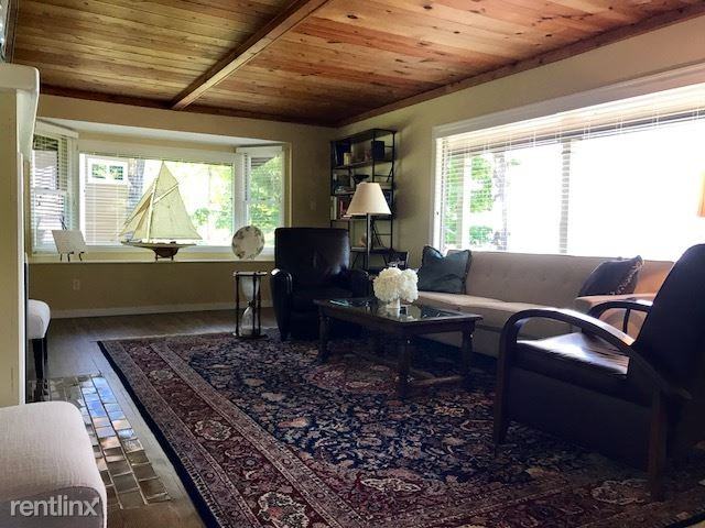 6874 Peninsula Dr - Photo 3 of 22