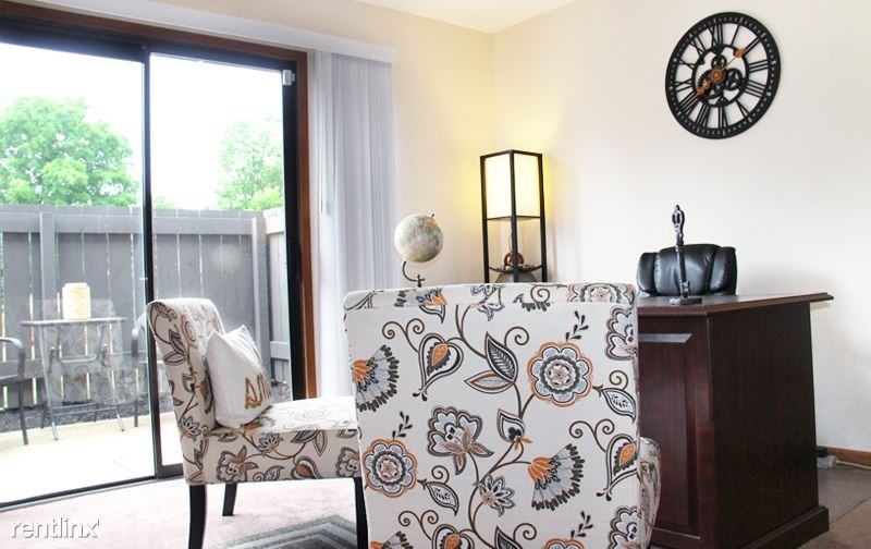 1823 Willow Wind Dr - Photo 3 of 7