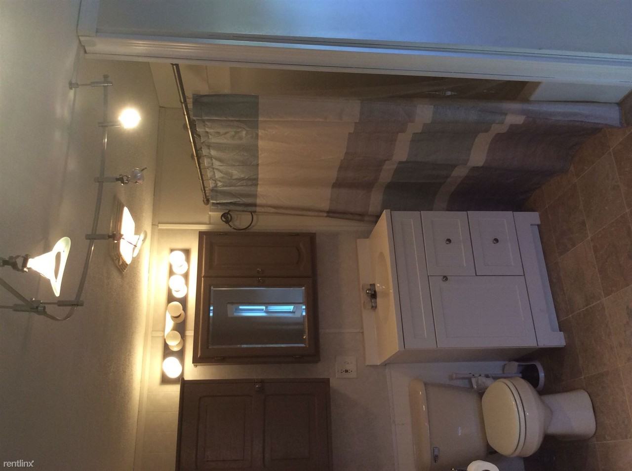 325 Clinton Alley - Photo 3 of 4