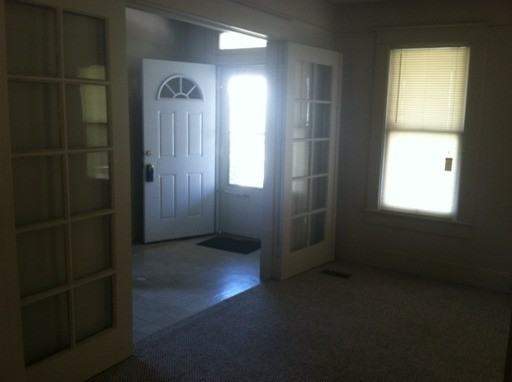 1152 29th St - Photo 2 of 14