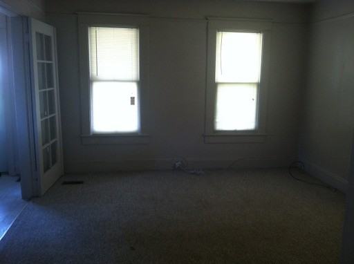 1152 29th St - Photo 3 of 14