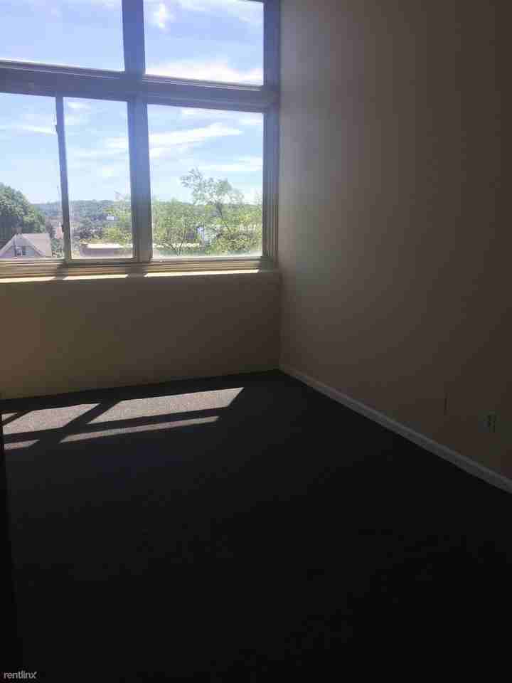 277 Chapel St - Photo 2 of 6