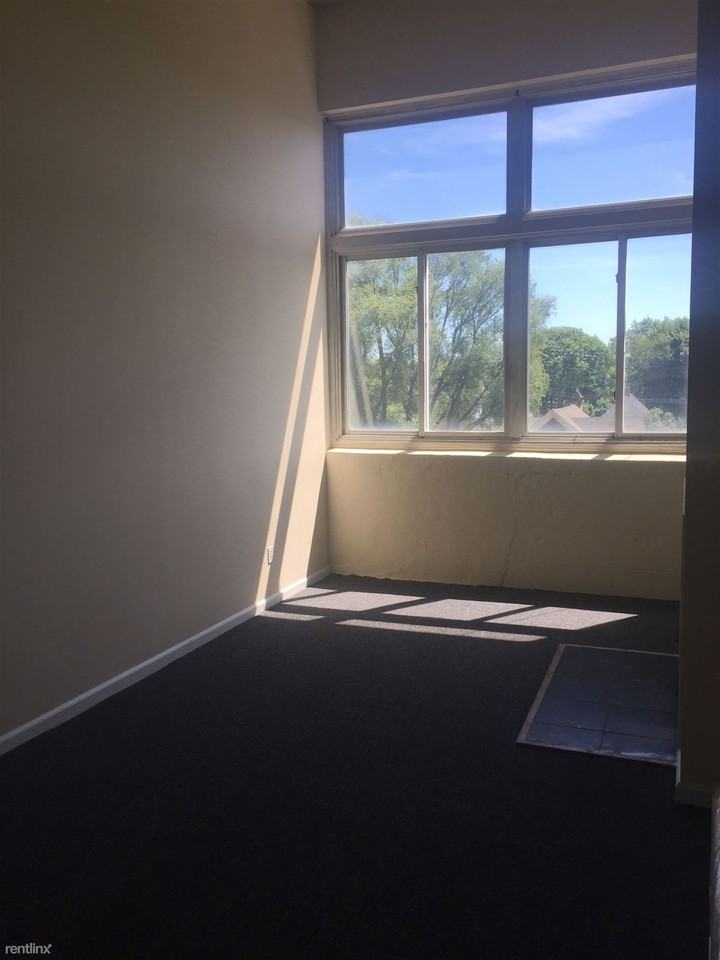 277 Chapel St - Photo 3 of 6