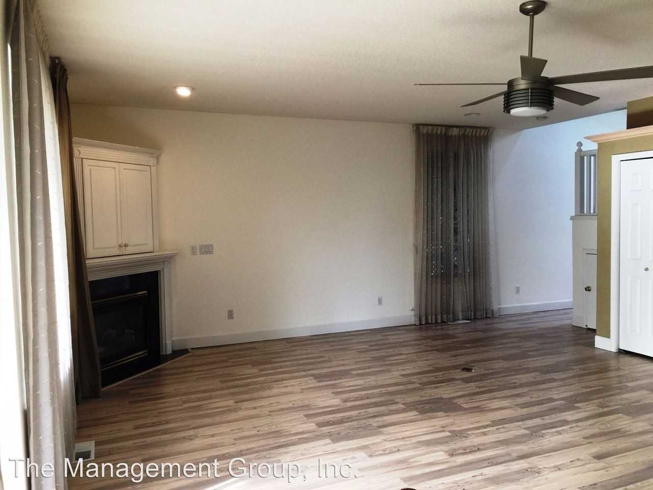 10803 SE 18th Cir - Photo 2 of 13