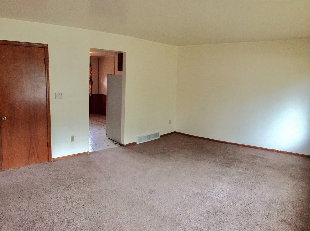 1361 Brookridge SE - Photo 3 of 10
