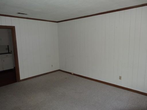 548 NE 5th Ave - Photo 2 of 11