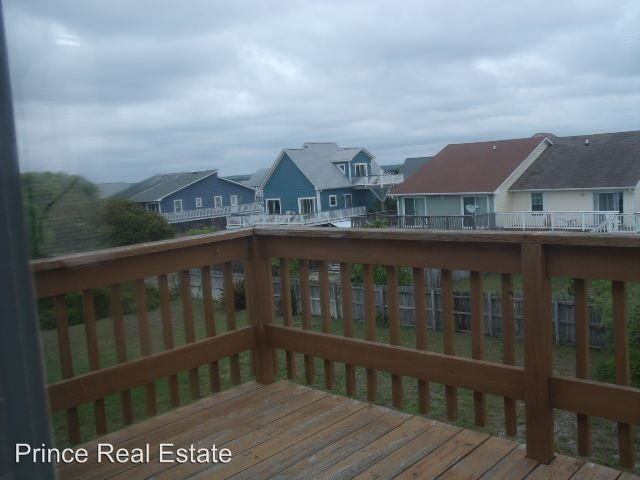 214 Oyster Ln - Photo 2 of 20