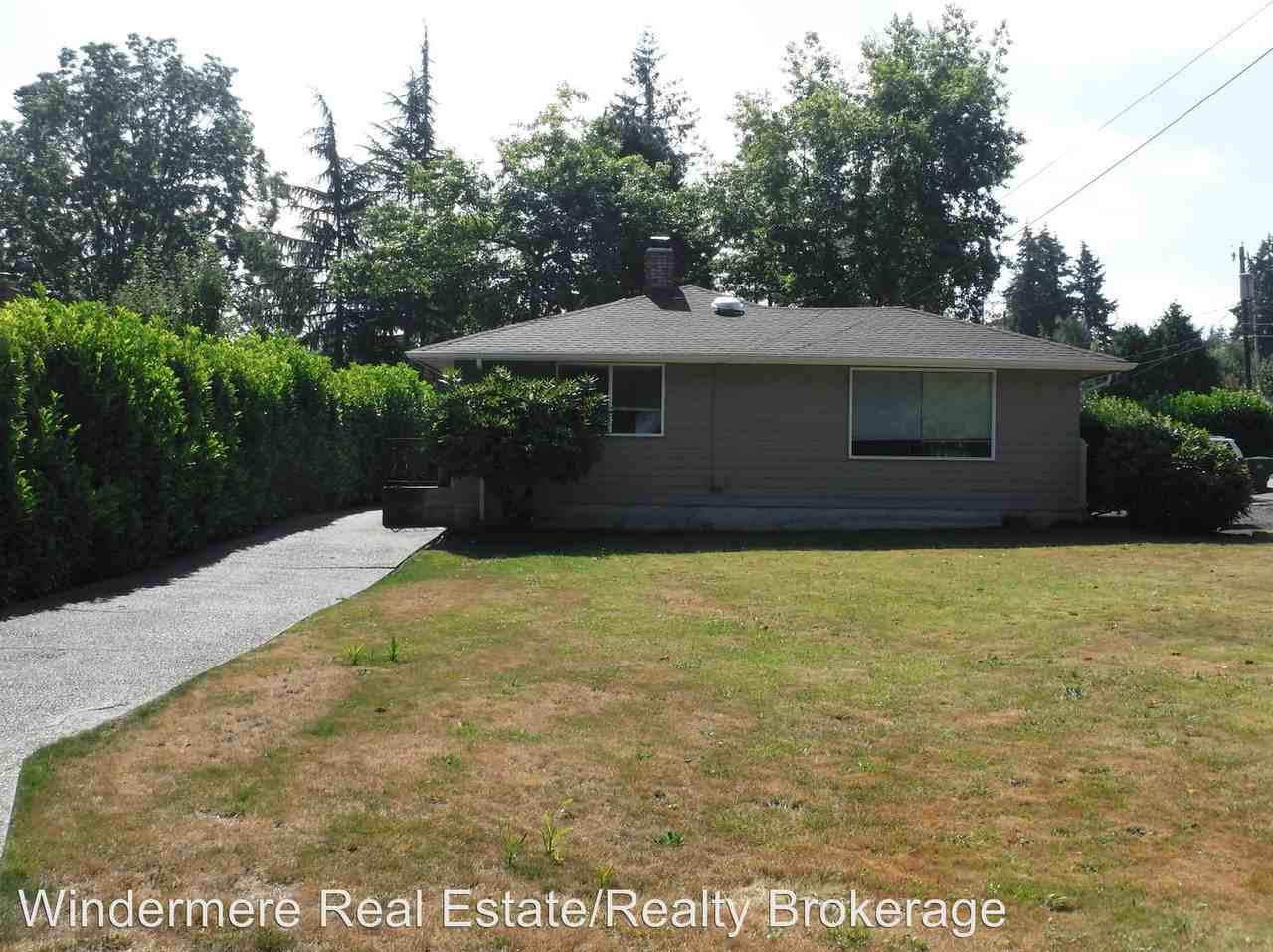 4707 Bayview Ln - Photo 2 of 12