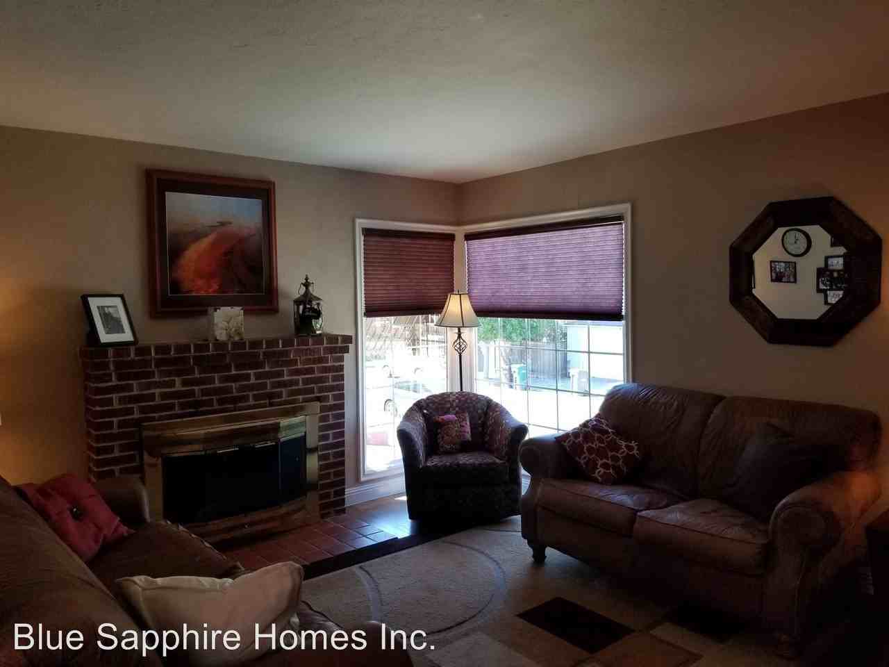 10806 McIntyre St - Photo 3 of 23