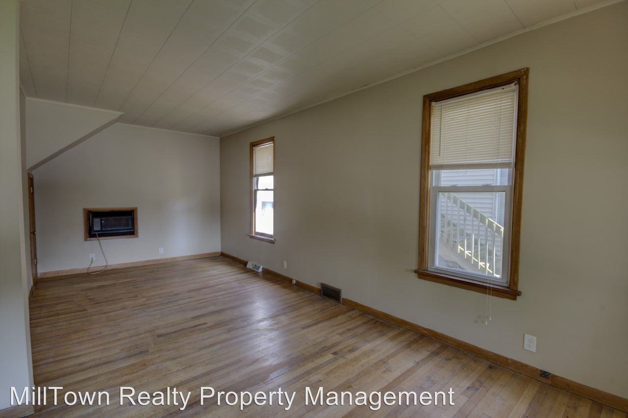 1726 10th St - Photo 2 of 21