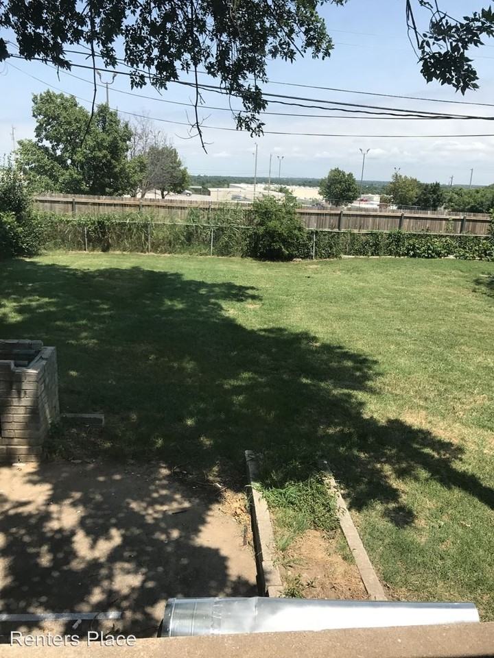 319 S 80th E Ave - Photo 2 of 5