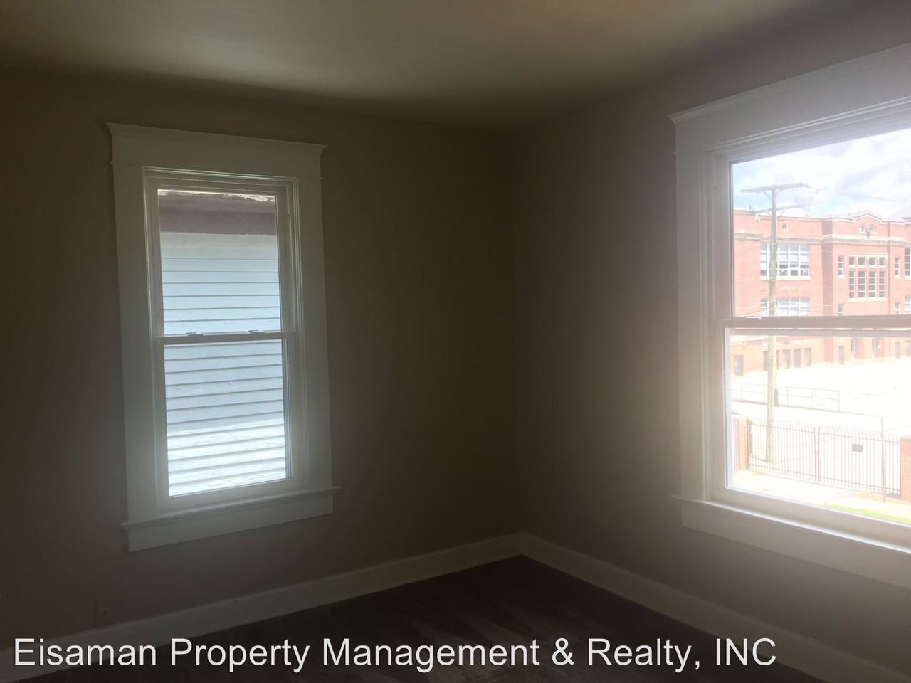 2122 Webster St - Photo 2 of 16
