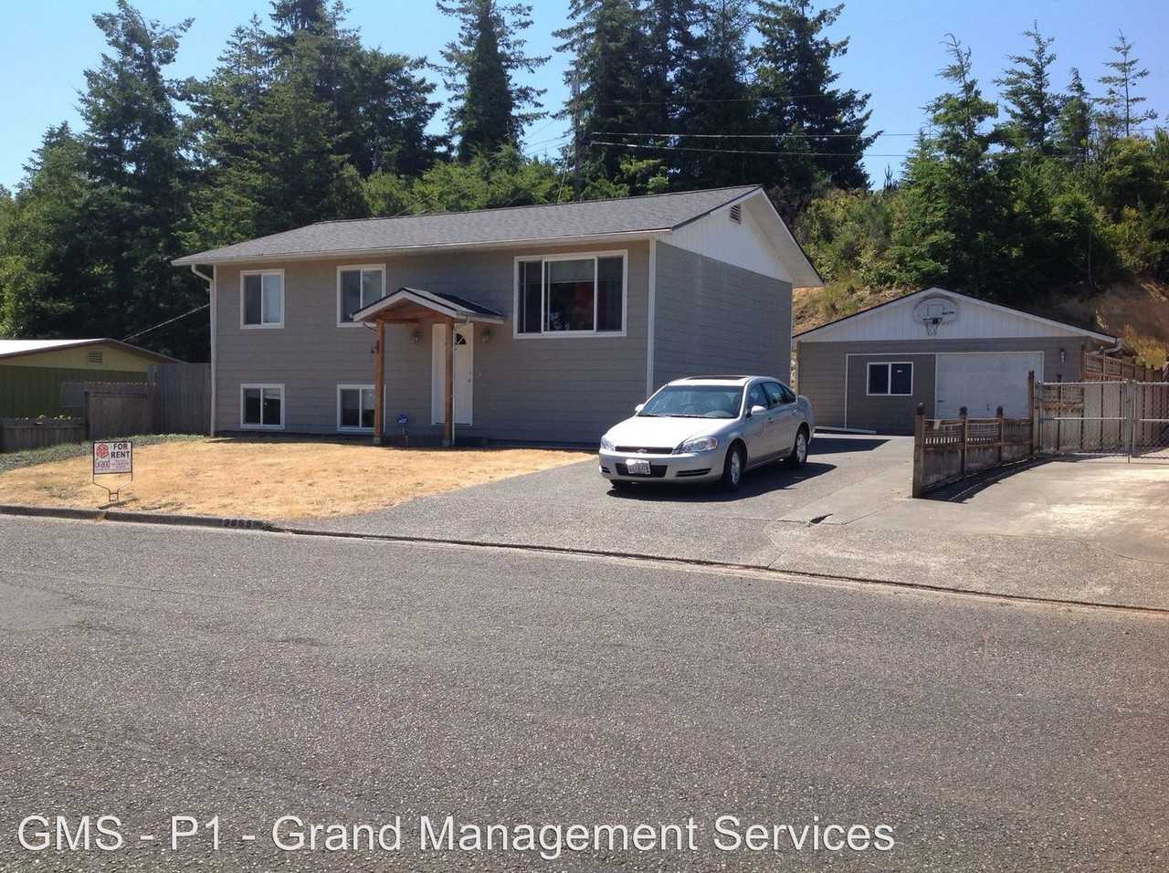 3855 Vista Dr - Photo 2 of 14