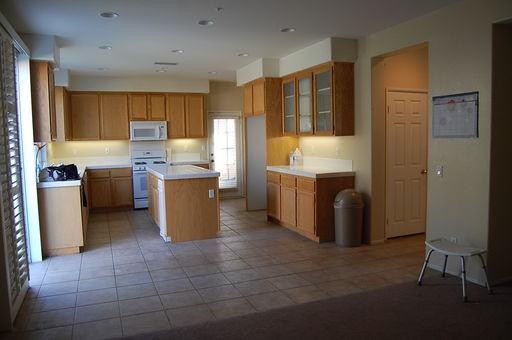 2071 Posada Dr - Photo 2 of 9