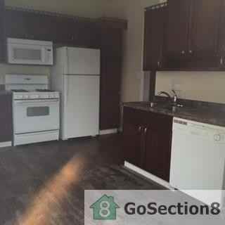 905 S 3rd St #2 - Photo 2 of 18