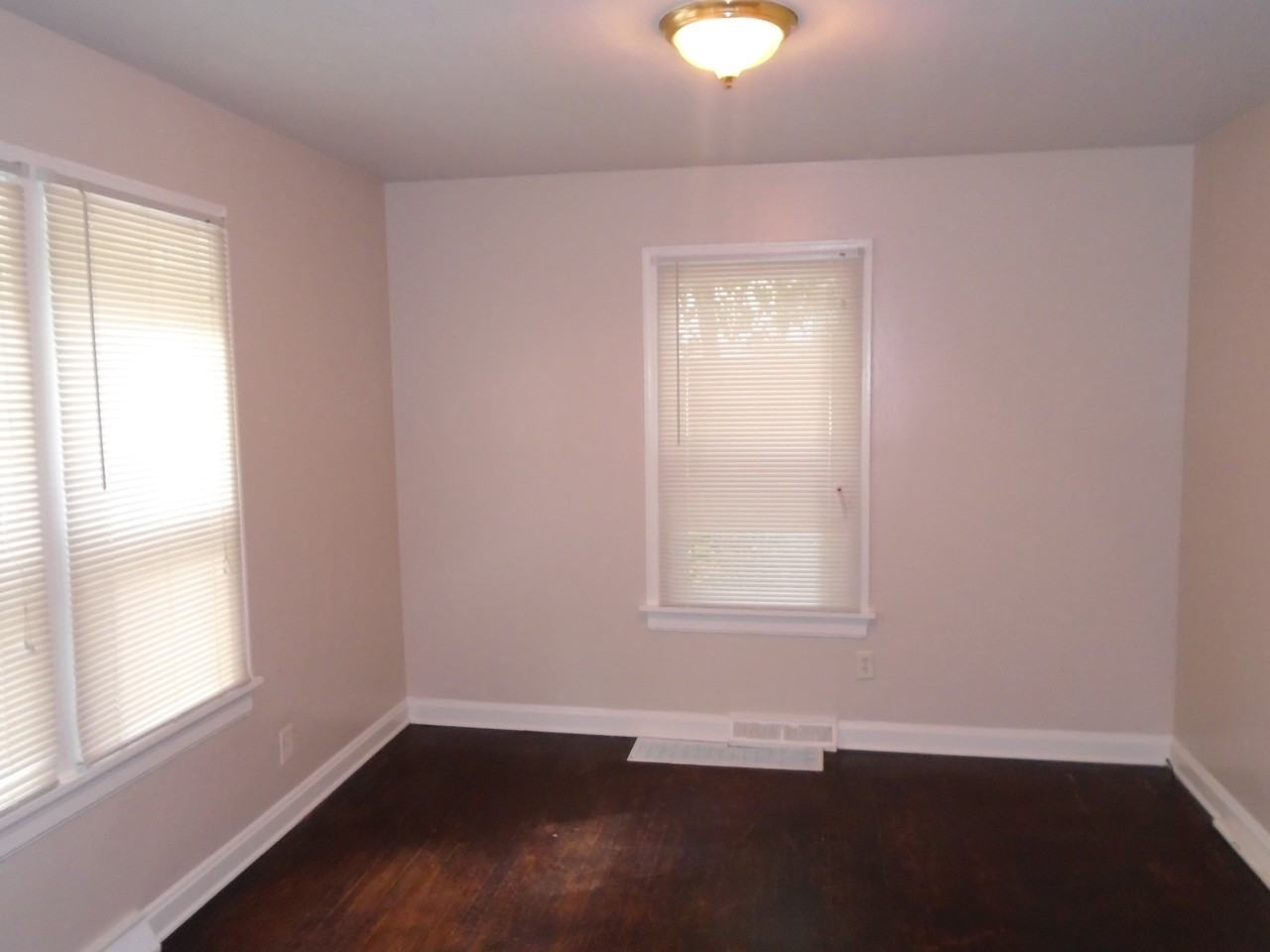 3107 Emmaus Ave - Photo 2 of 12