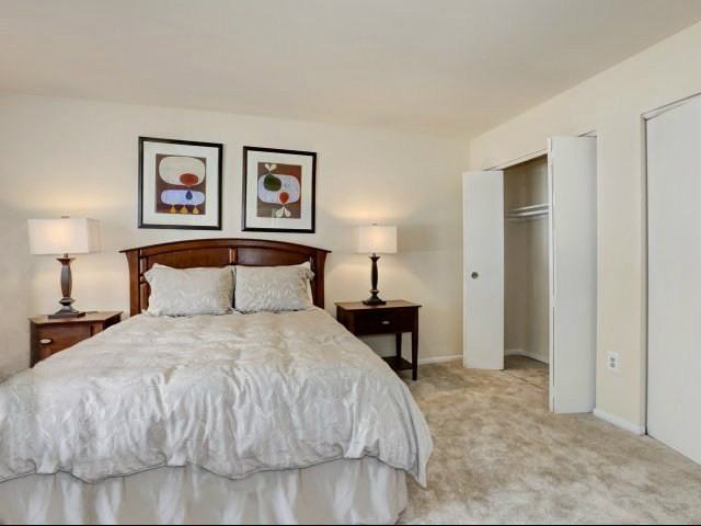 Lorring Park - Photo 2 of 15