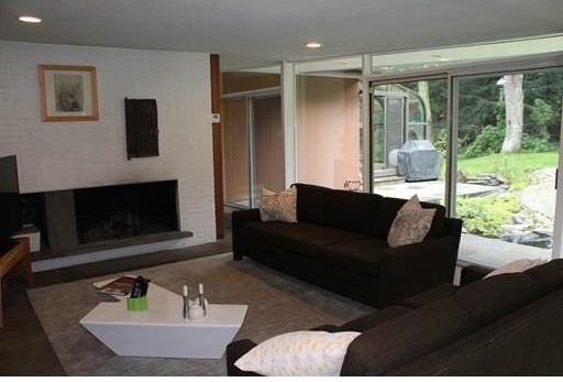 28 Barberry Rd #28 - Photo 3 of 9