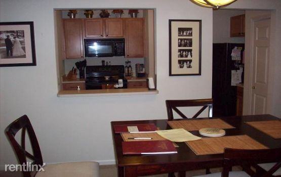 13104 Addington Dr - Photo 3 of 5