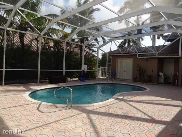 21827 Marigot Dr - Photo 2 of 5