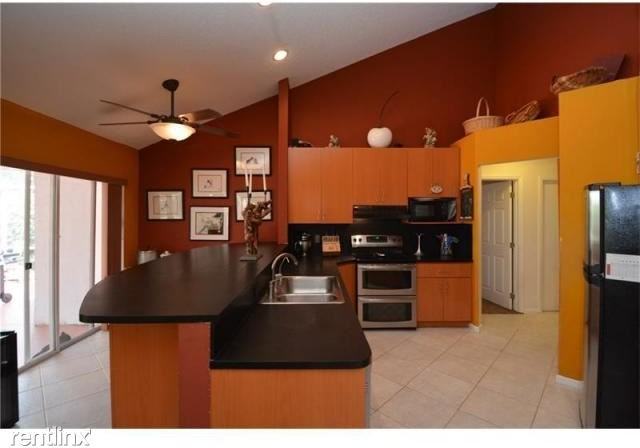 10668 Plainview Cir - Photo 2 of 28