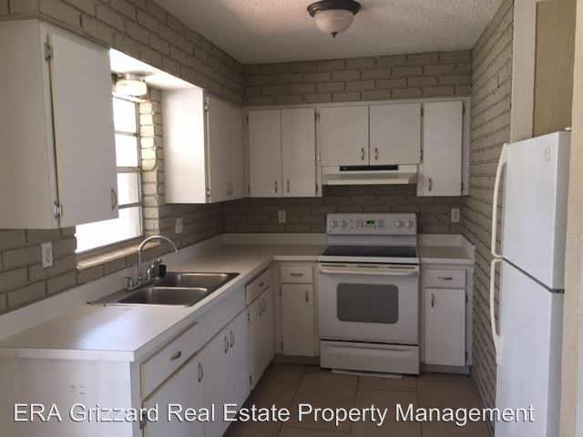 1000 Camp St - Photo 2 of 14