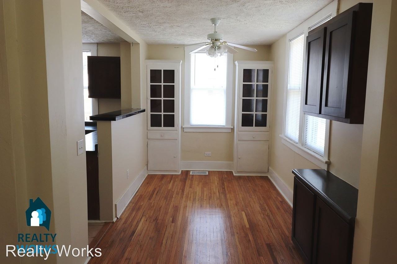 2440 Lynn St #2 - Photo 3 of 9