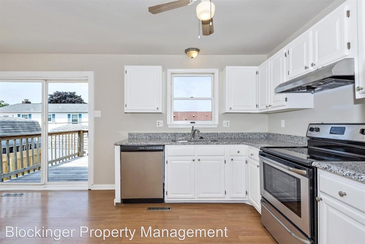 910 Horizon Rd - Photo 2 of 25