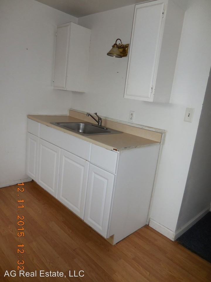 123 W Walnut Street 2 Units - Photo 3 of 3
