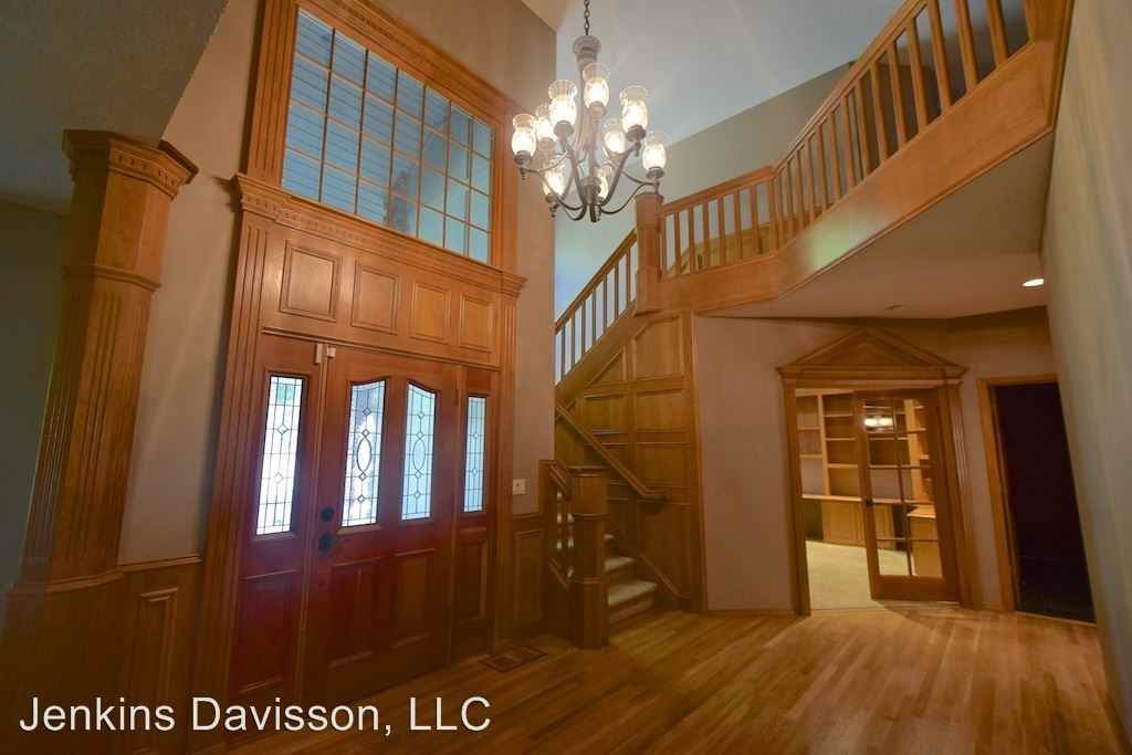 13440 Streamside Ct - Photo 3 of 48