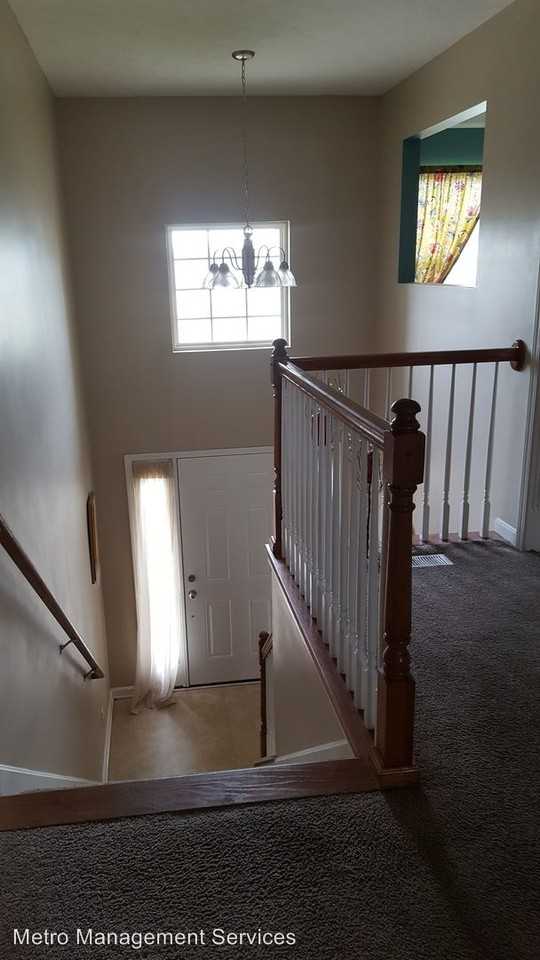 4526 Sunset Cir - Photo 2 of 12