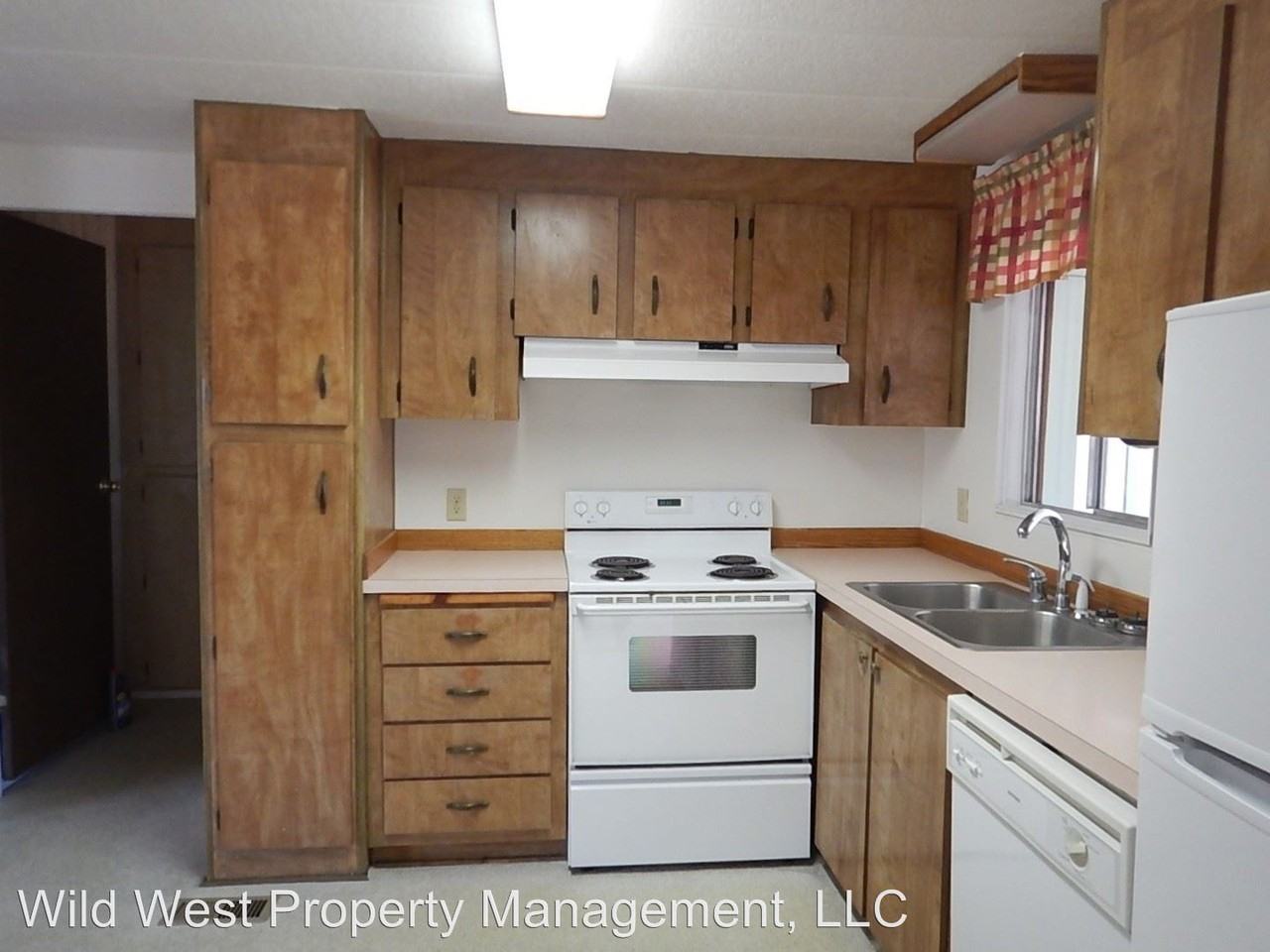 1299 SE Akins Dr - Photo 2 of 22