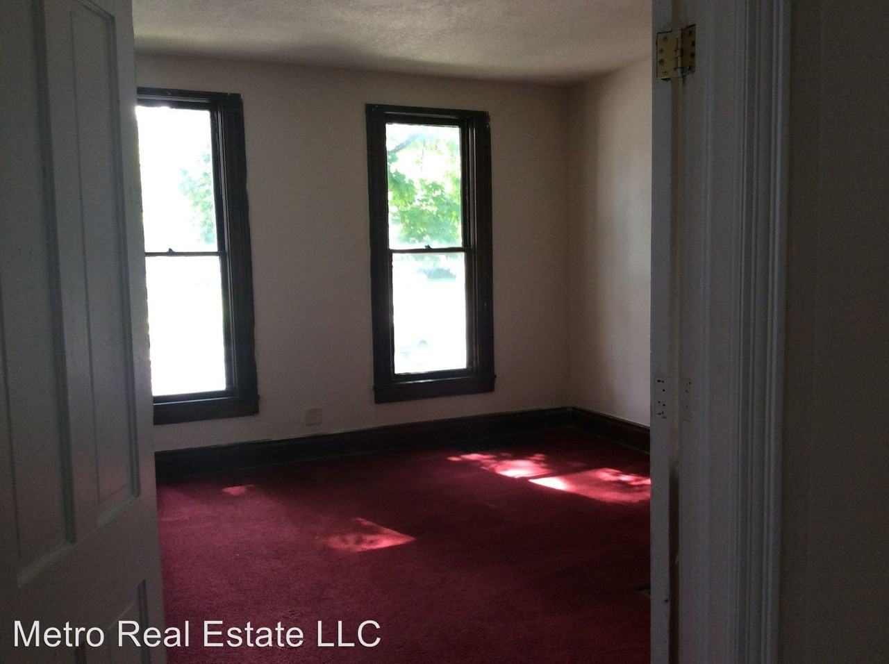 2129 Broadway - Photo 2 of 5