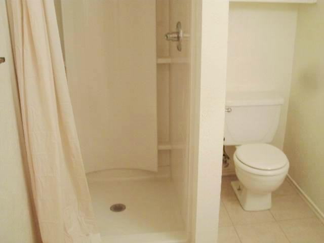 1910 Kingswood Ct - Photo 2 of 12