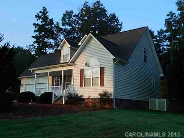 1141 Shoreline Dr - Photo 2 of 12