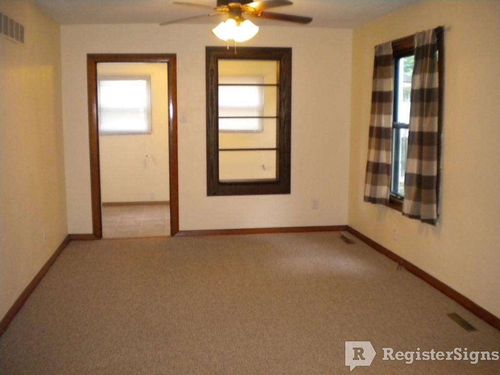 23 W Washington St - Photo 2 of 8